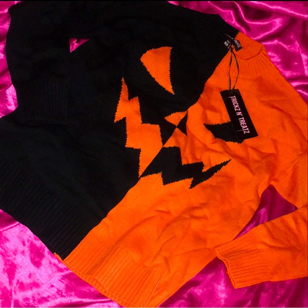 Jack O Lantern Sweater ✨🎃✨🖤